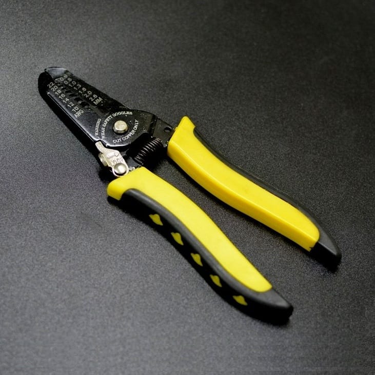 Wire Cutter with Stripper (Low cost Edition) Tech Bazar টেক বাজার
